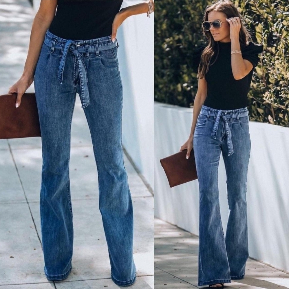 Jeans, mid-wash bell bottoms